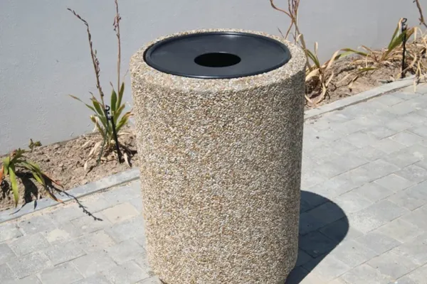 Litter bins installed at a Cape Town commercial property