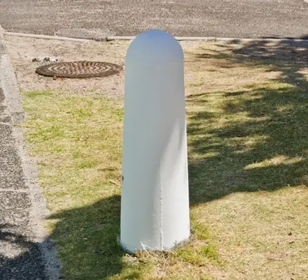 Tapered precast concrete bollard